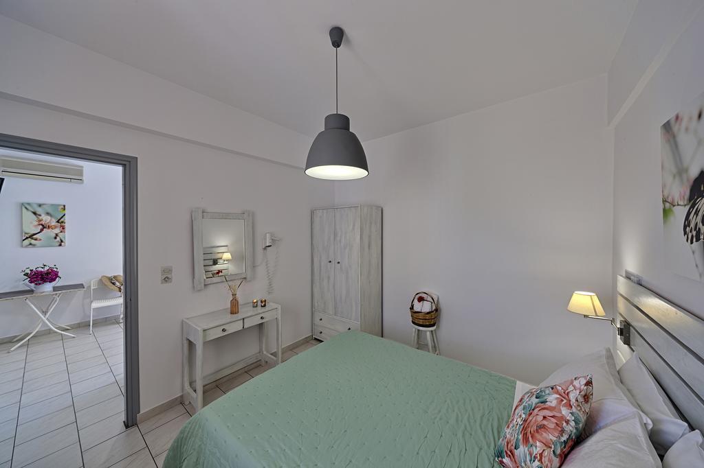 Letta'S Apartments 피니카스 외부 사진