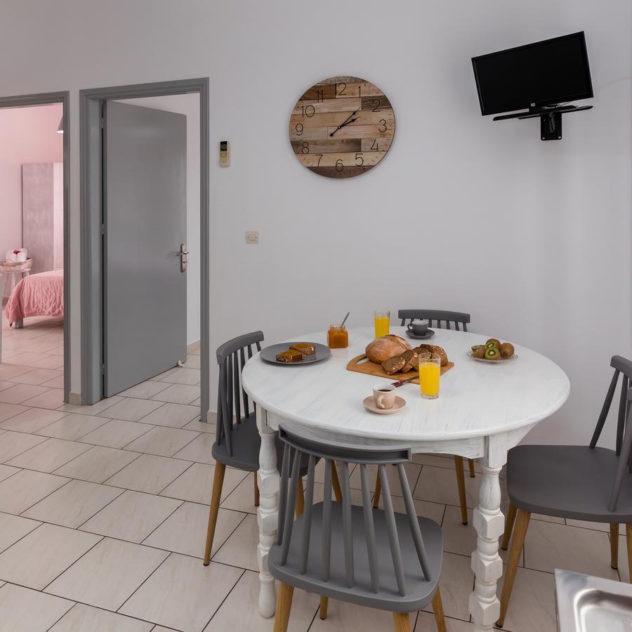 Letta'S Apartments 피니카스 외부 사진
