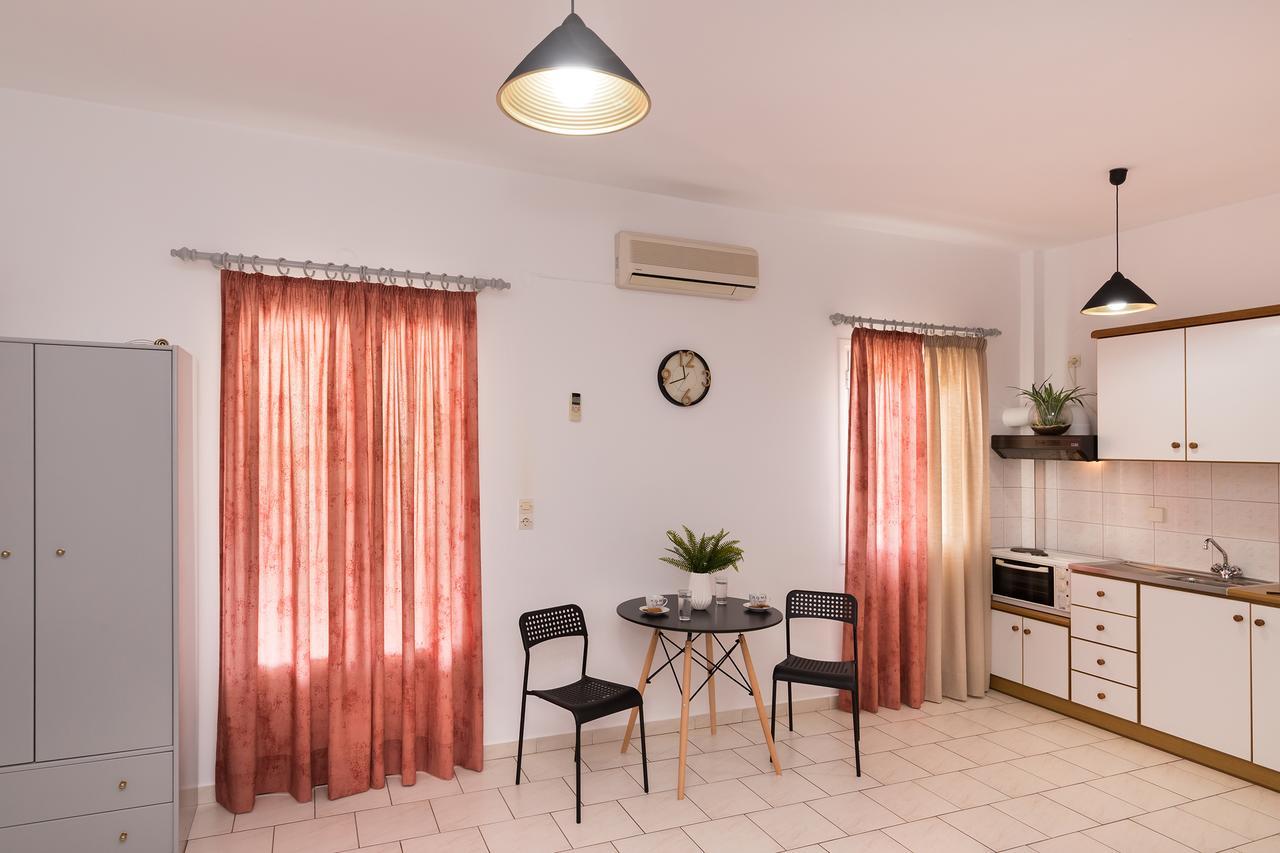 Letta'S Apartments 피니카스 외부 사진